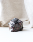 Raw Garnet (220g)