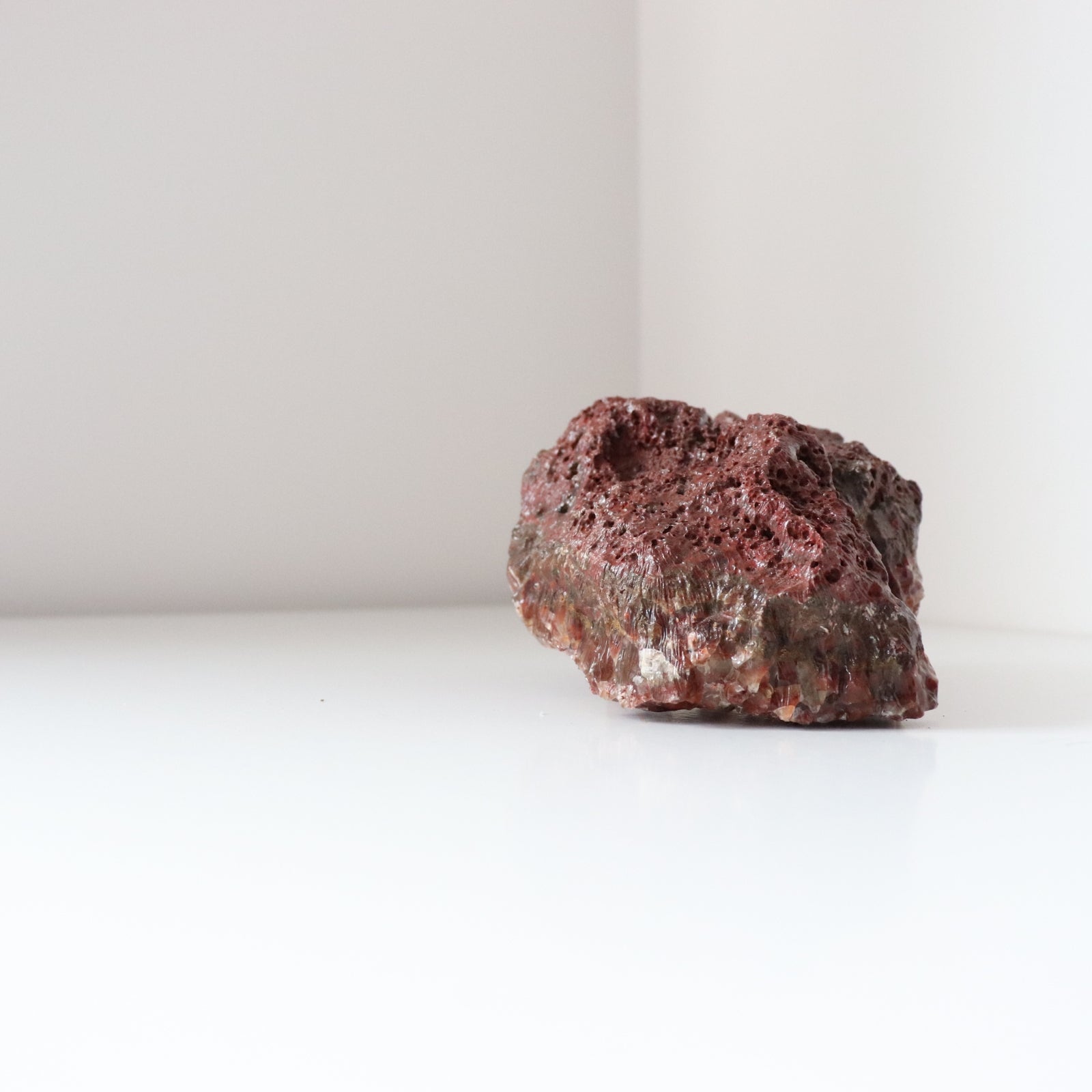 Red Calcite (637g) - Energy &amp; Vitality
