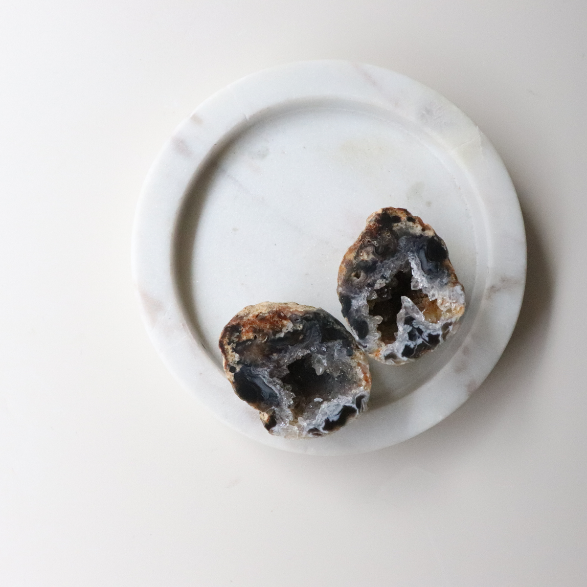 Agate Geode (54g) - Balance &amp; Stability