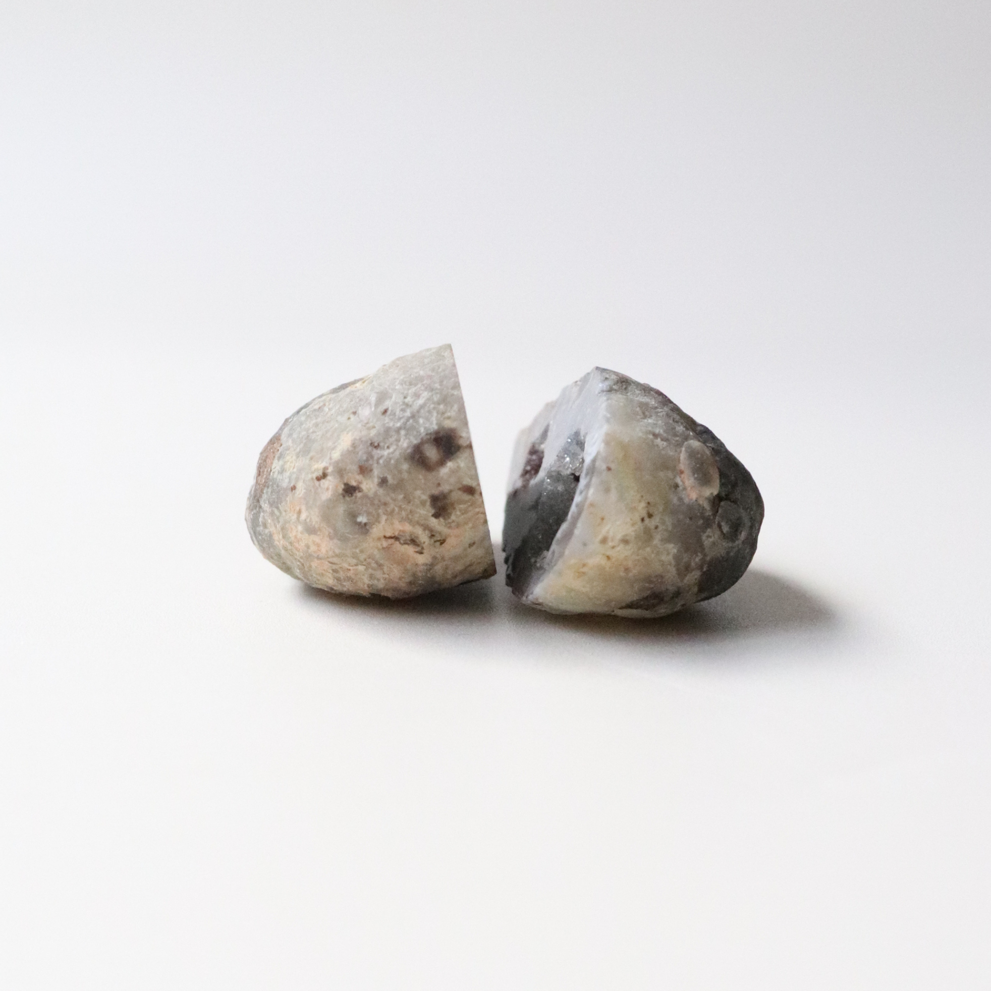 Agate Geode (46g) - Balance &amp; Stability