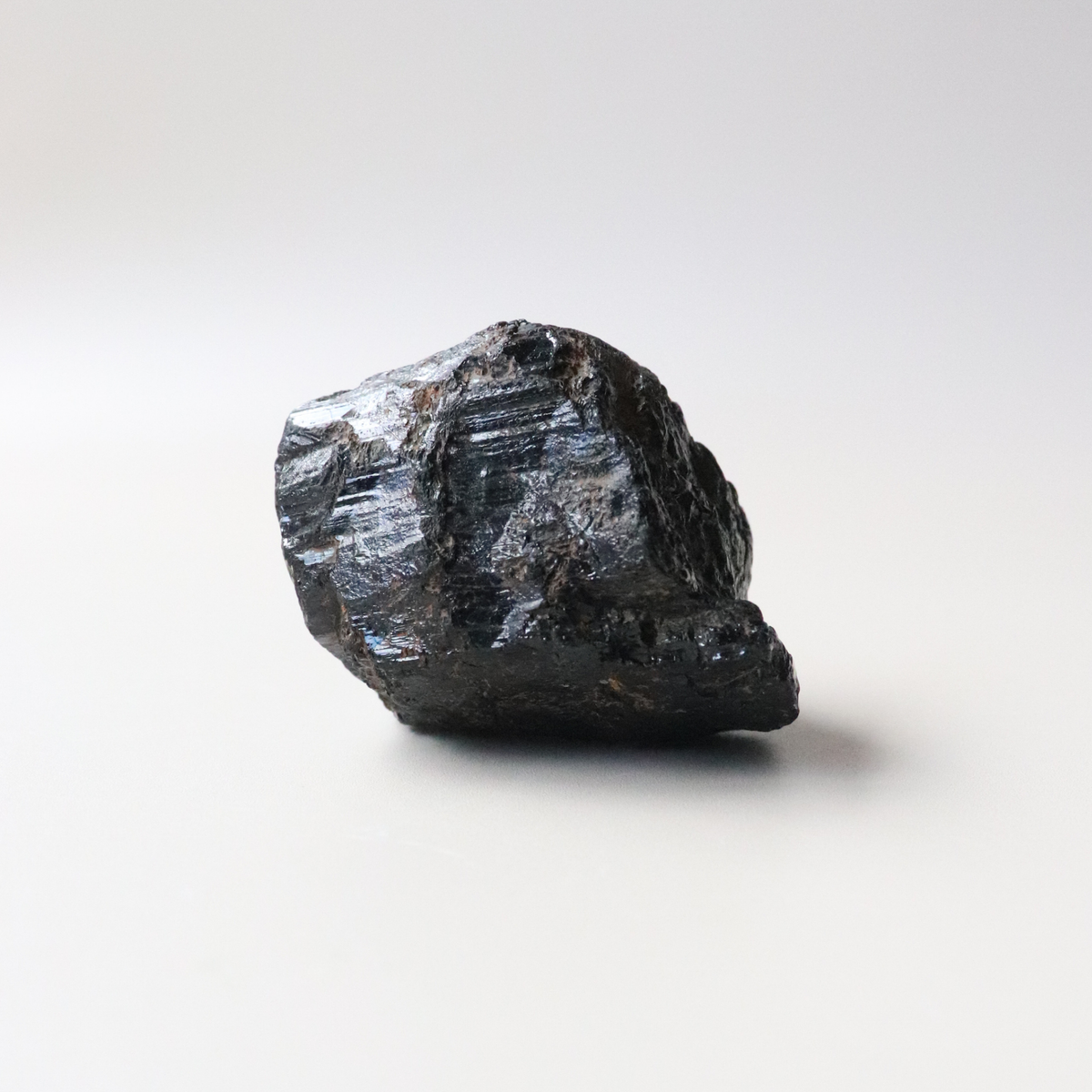 Small sized Black Tourmaline 133g - Protection &amp; Grounding