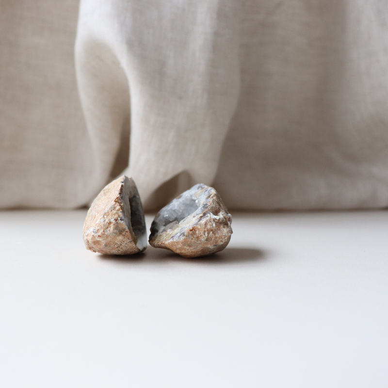 Agate Geode (84g)