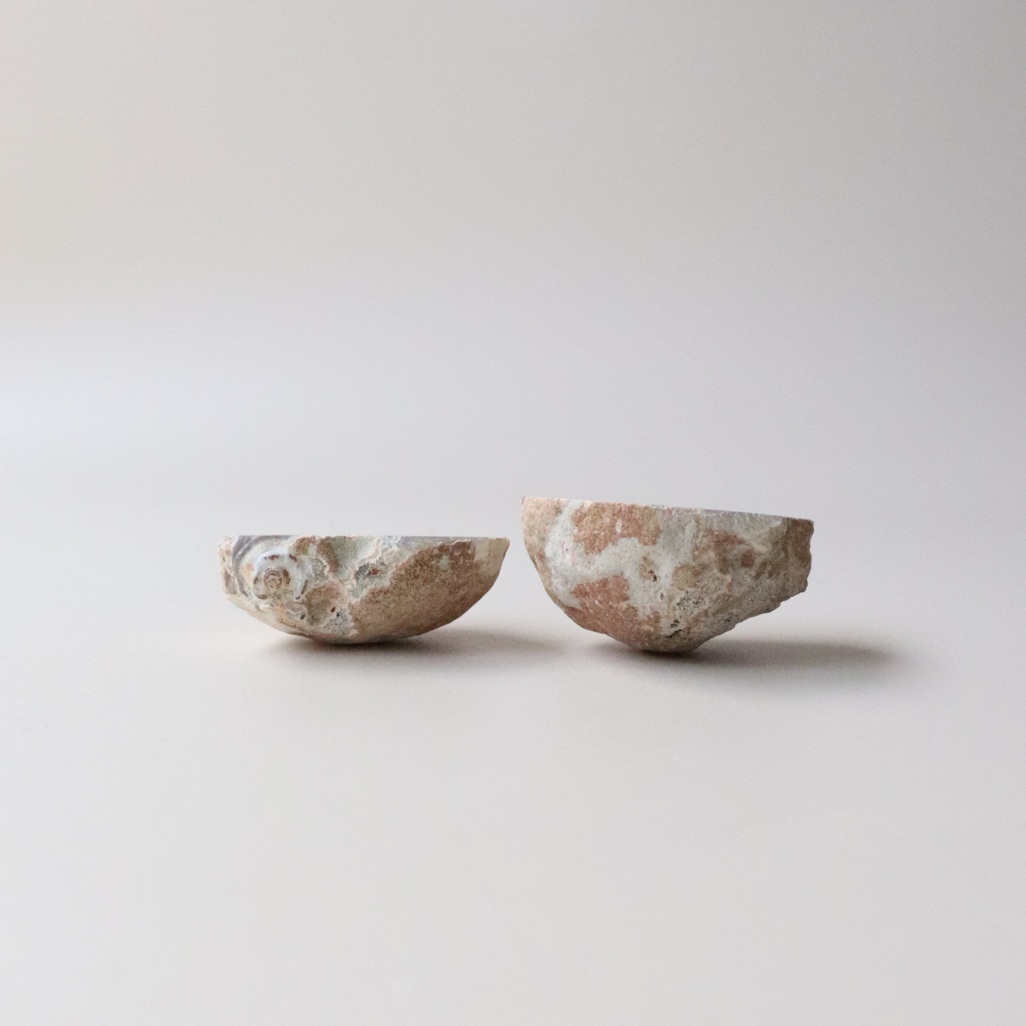 Grey Agate Geode with Sparkling Cave (68g) - Balance &amp; Stability