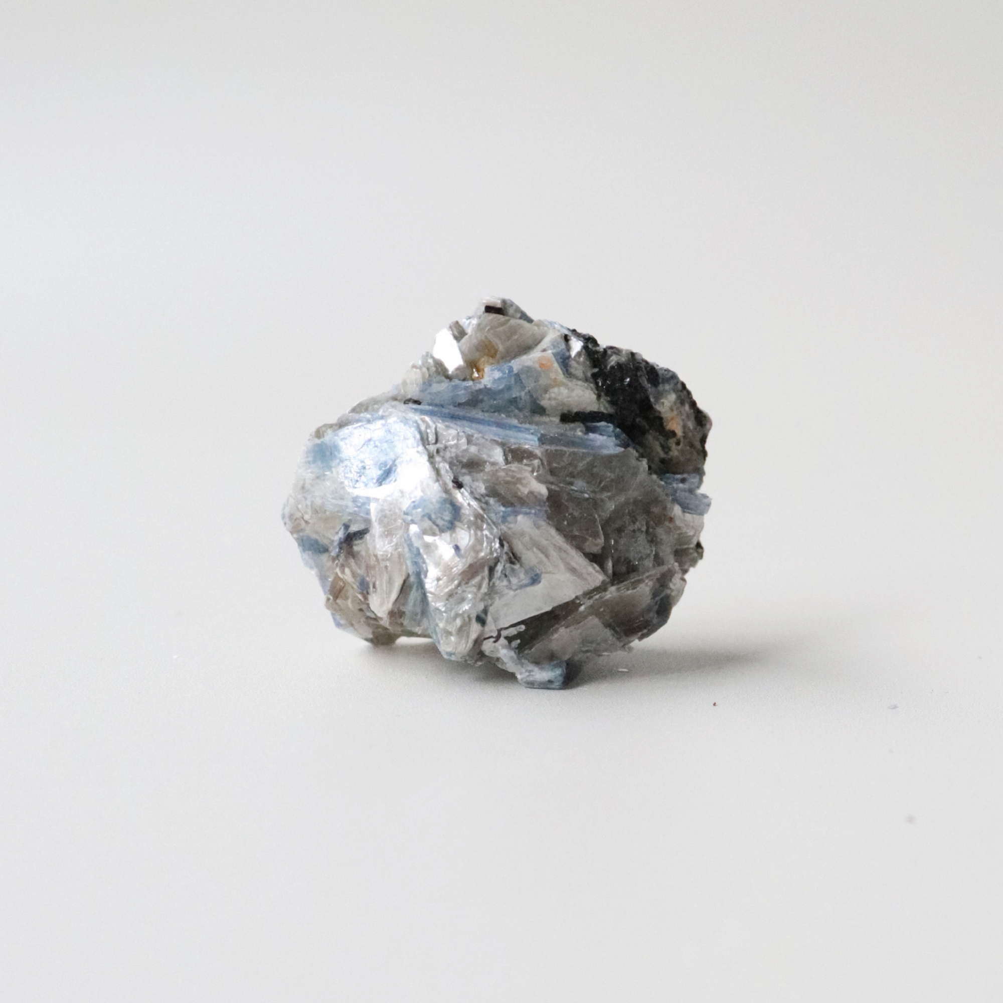 Mini Kyanite Raw Crystal 28g - Alignment &amp; Clarity
