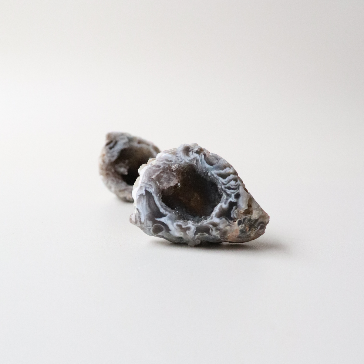 Dark Grey Agate Geode (46g) - Balance &amp; Stability