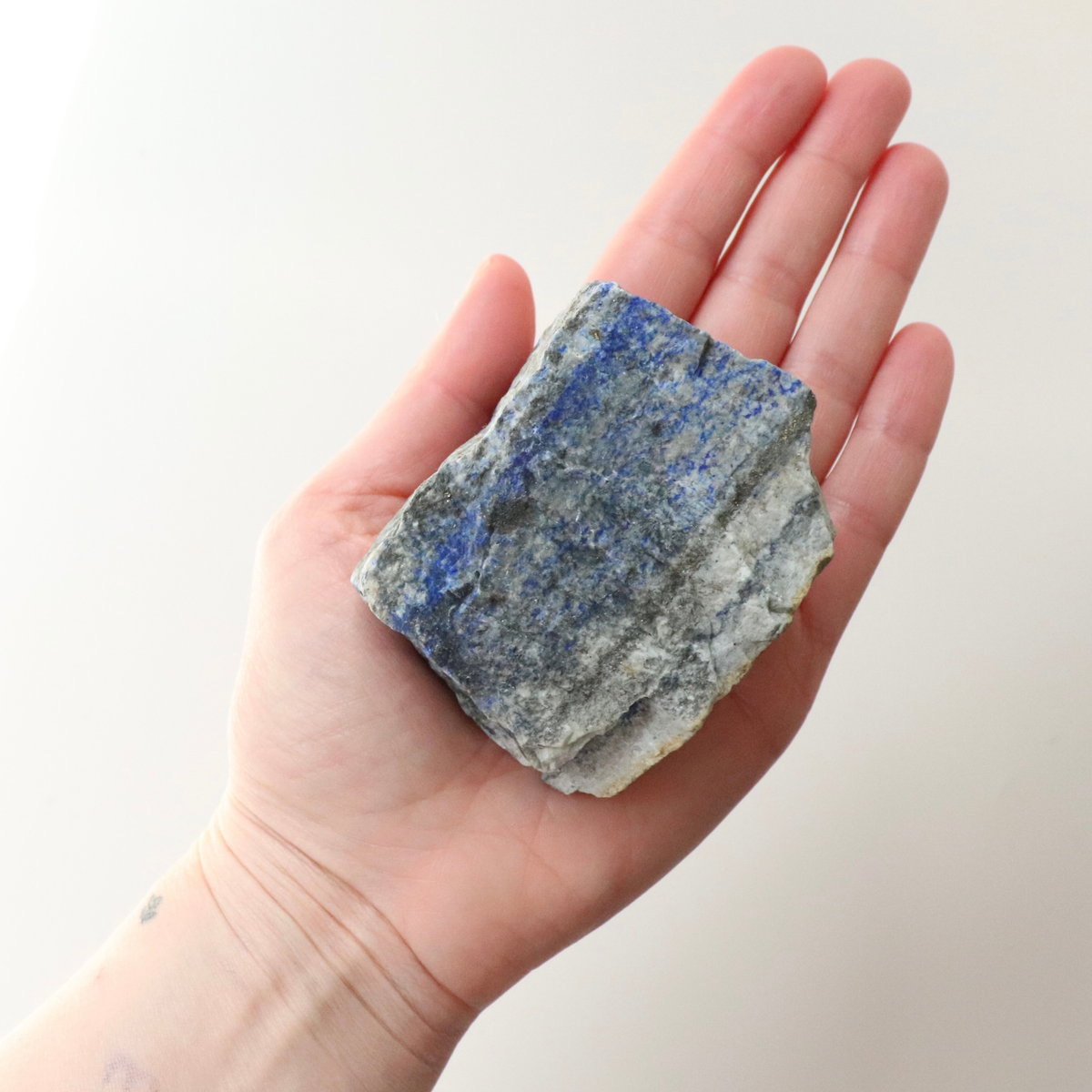 Rough Lapis Lazuli (305g | 5.3cm) - Wisdom &amp; Truth