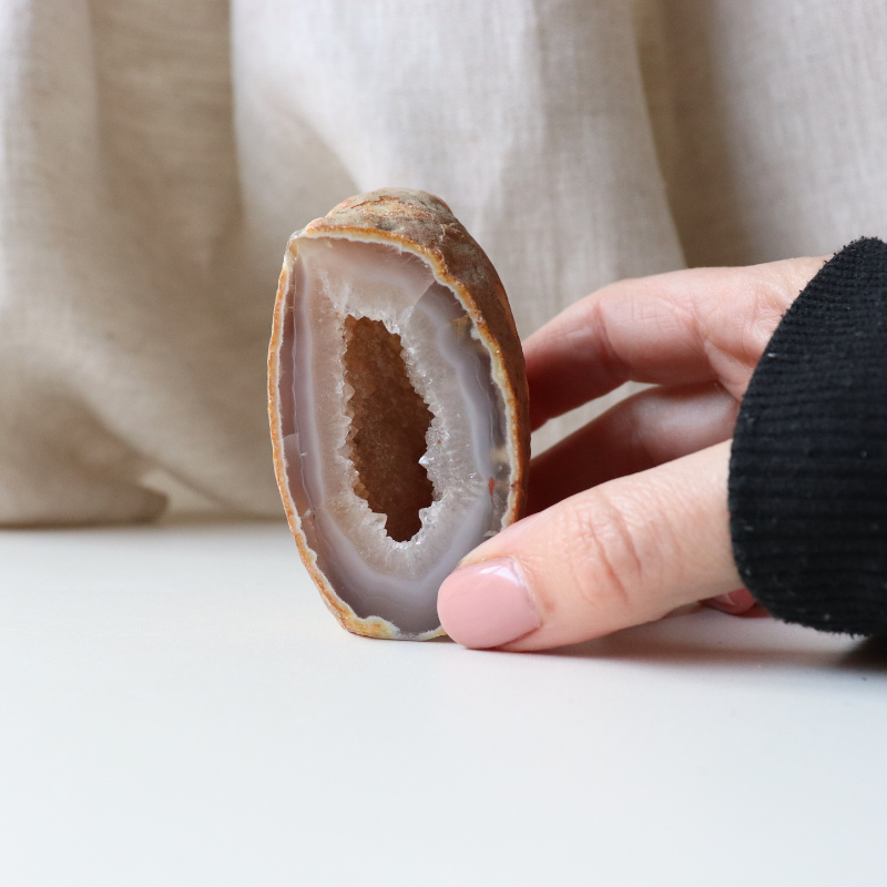 Half Solid Agate (210g)