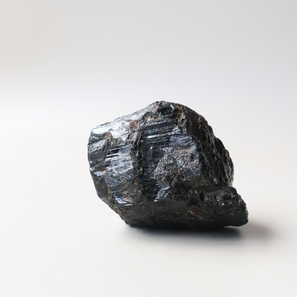 Small sized Black Tourmaline 133g - Protection &amp; Grounding
