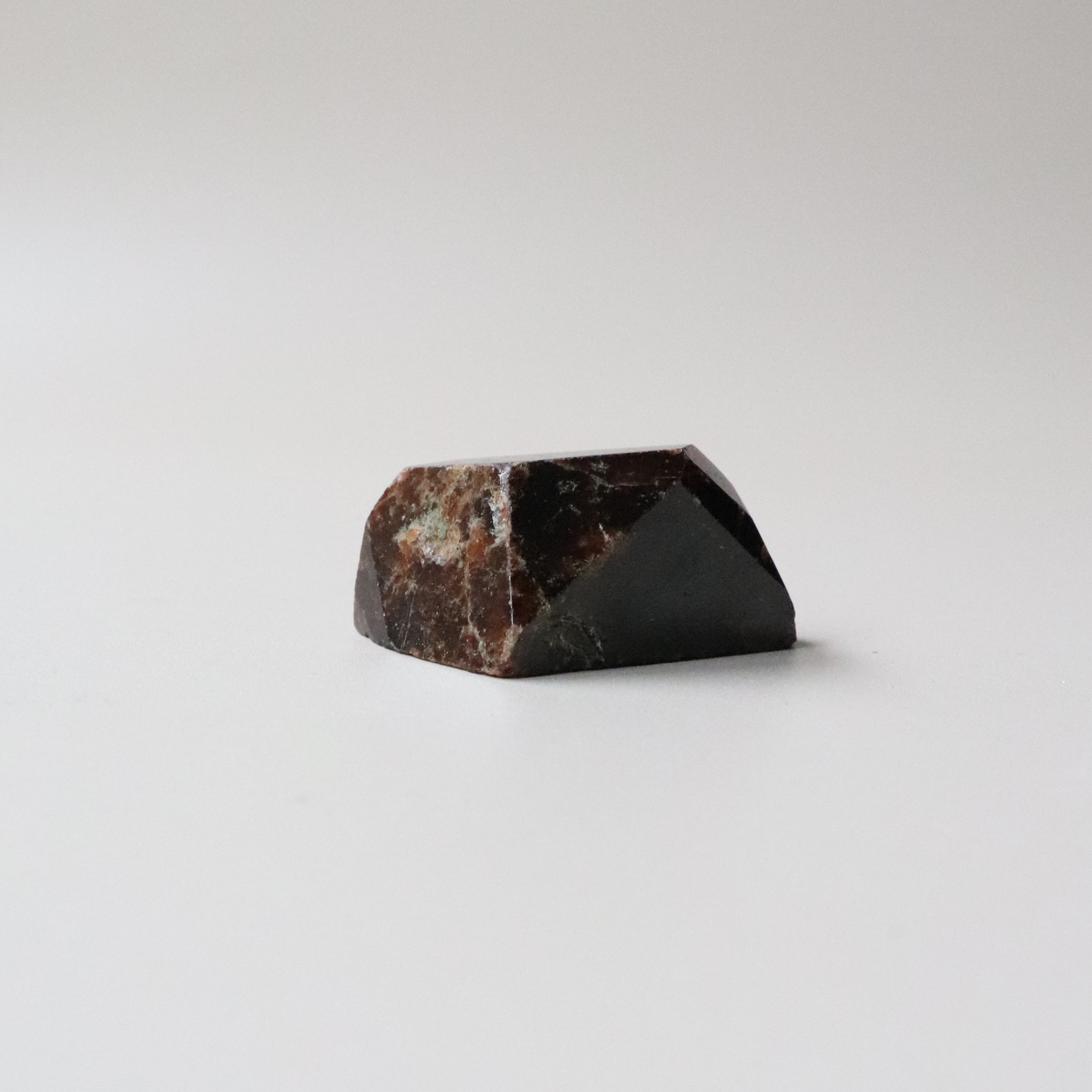 Rough Garnet 49g - Passion &amp; Confidence