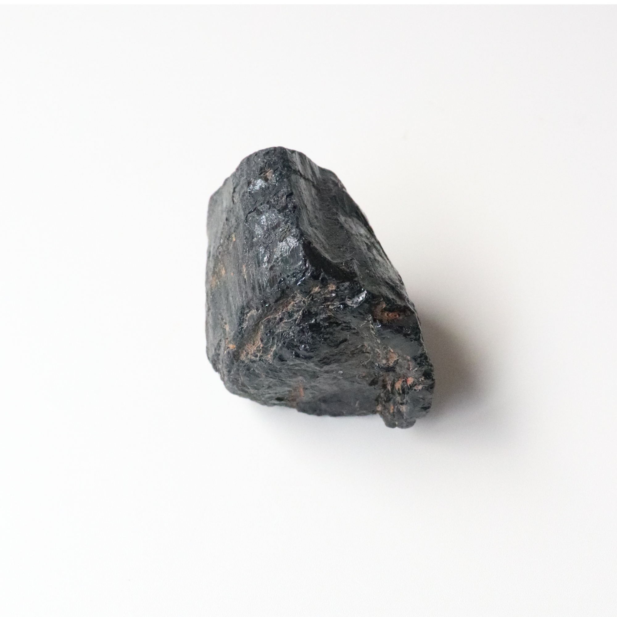 Small sized Black Tourmaline 133g - Protection &amp; Grounding
