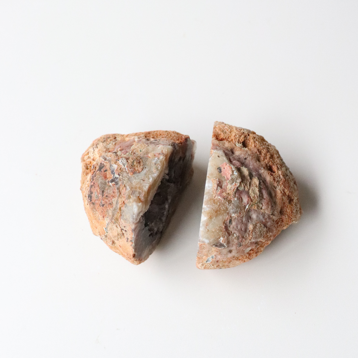 Agate Geode 170g - Balance &amp; Stability