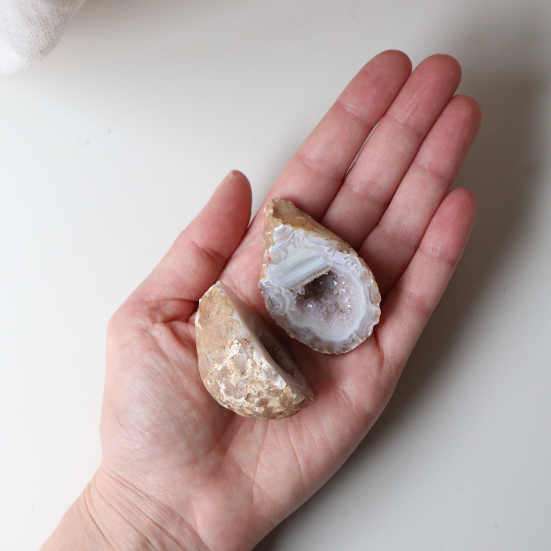 Earthy Toned Agate Geode (95g)