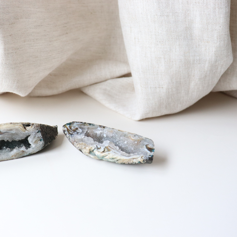 Dark Agate Geode  (170g)