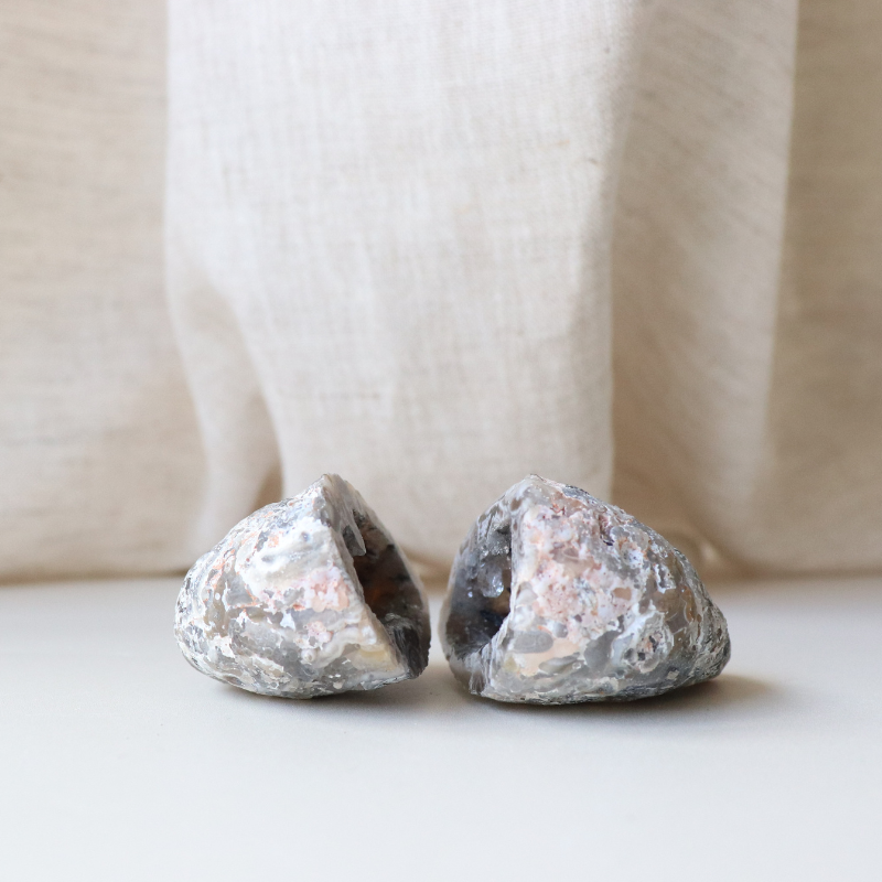 Dark Grey Agate Geode  102g