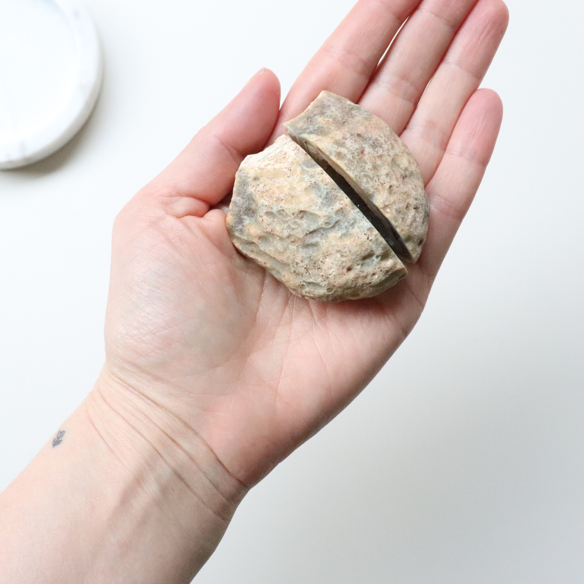 Agate Geode 98g - Balance &amp; Stability