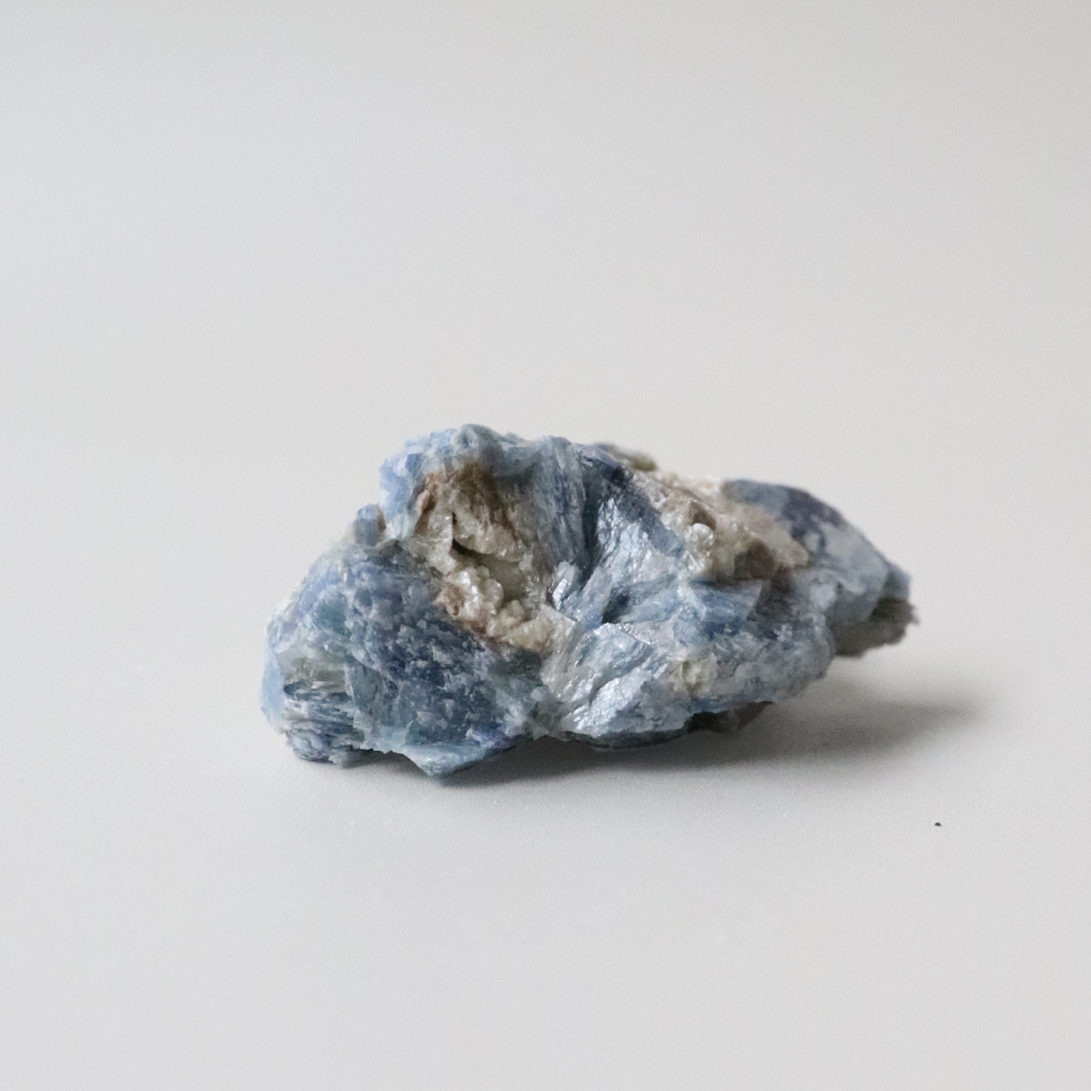 Kyanite 65g - Alignment &amp; Clarity