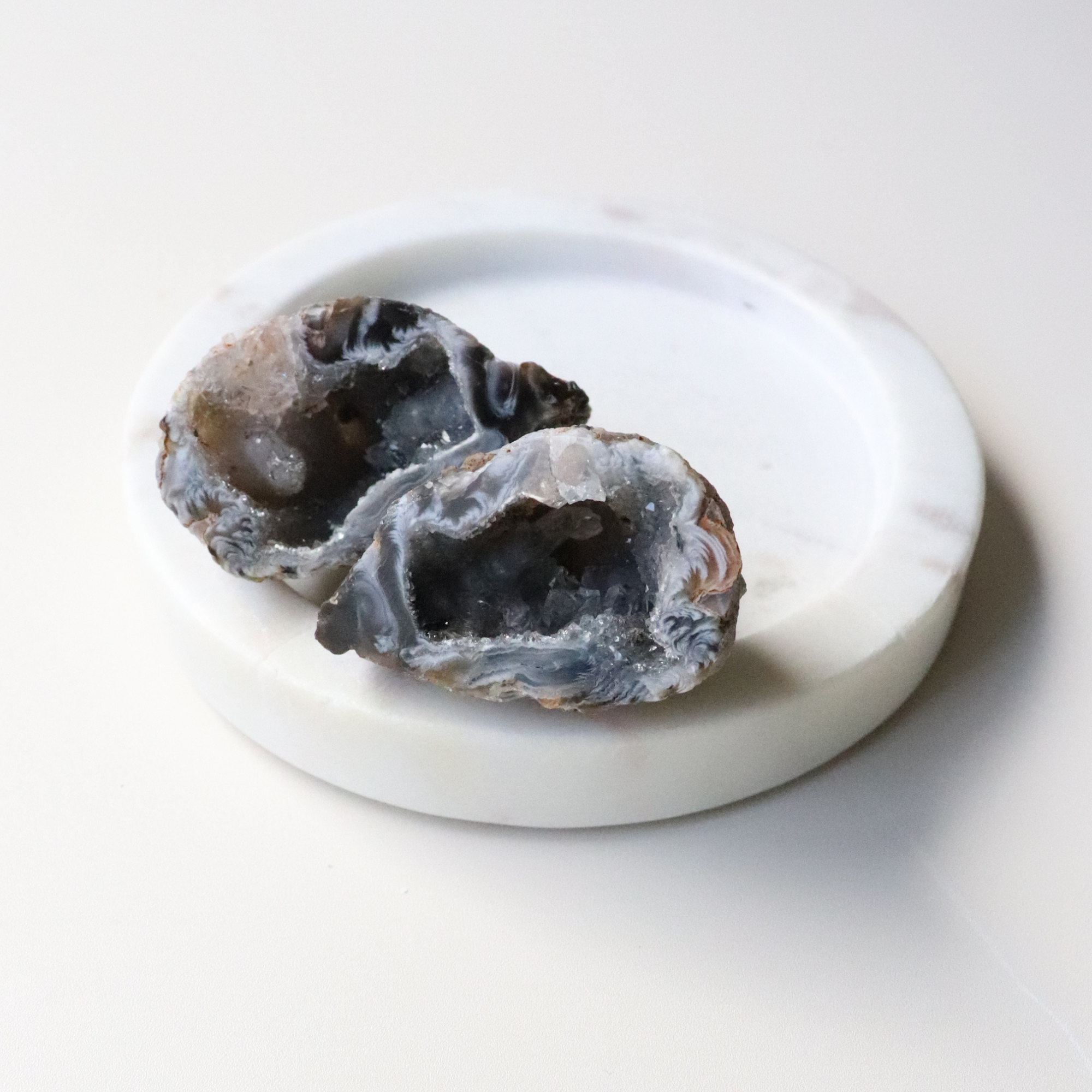Agate Geode (65g) - Balance &amp; Stability