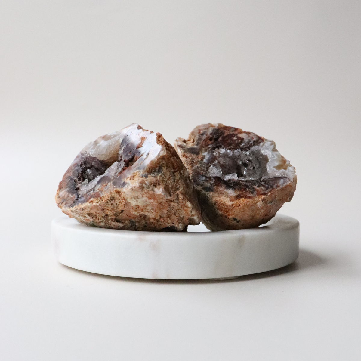 Agate Geode 170g - Balance &amp; Stability