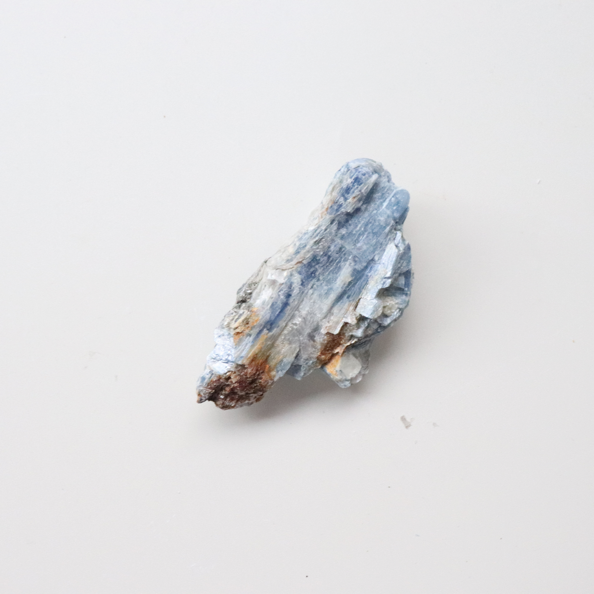 Kyanite 65g - Alignment &amp; Clarity
