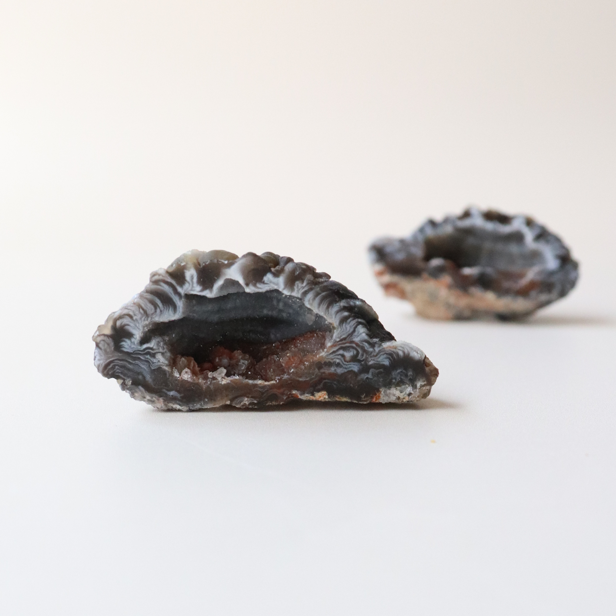 Agate Geode (45g) - Balance &amp; Stability