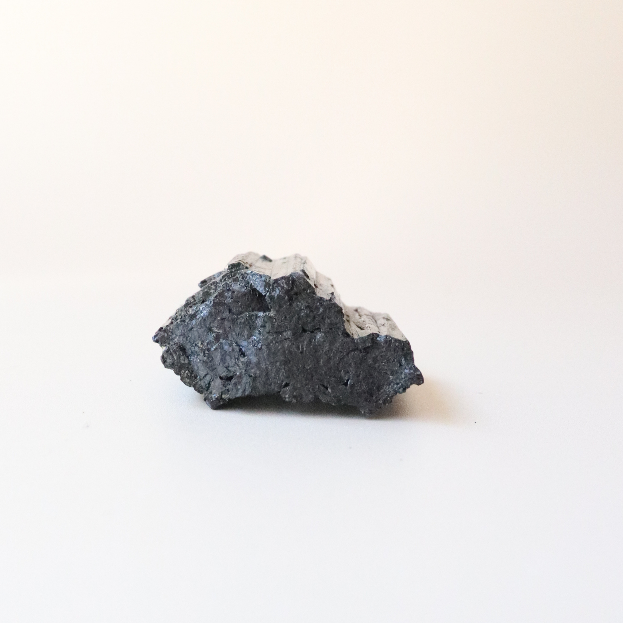 Mini Rough Black Tourmaline 59g - Protection &amp; Grounding