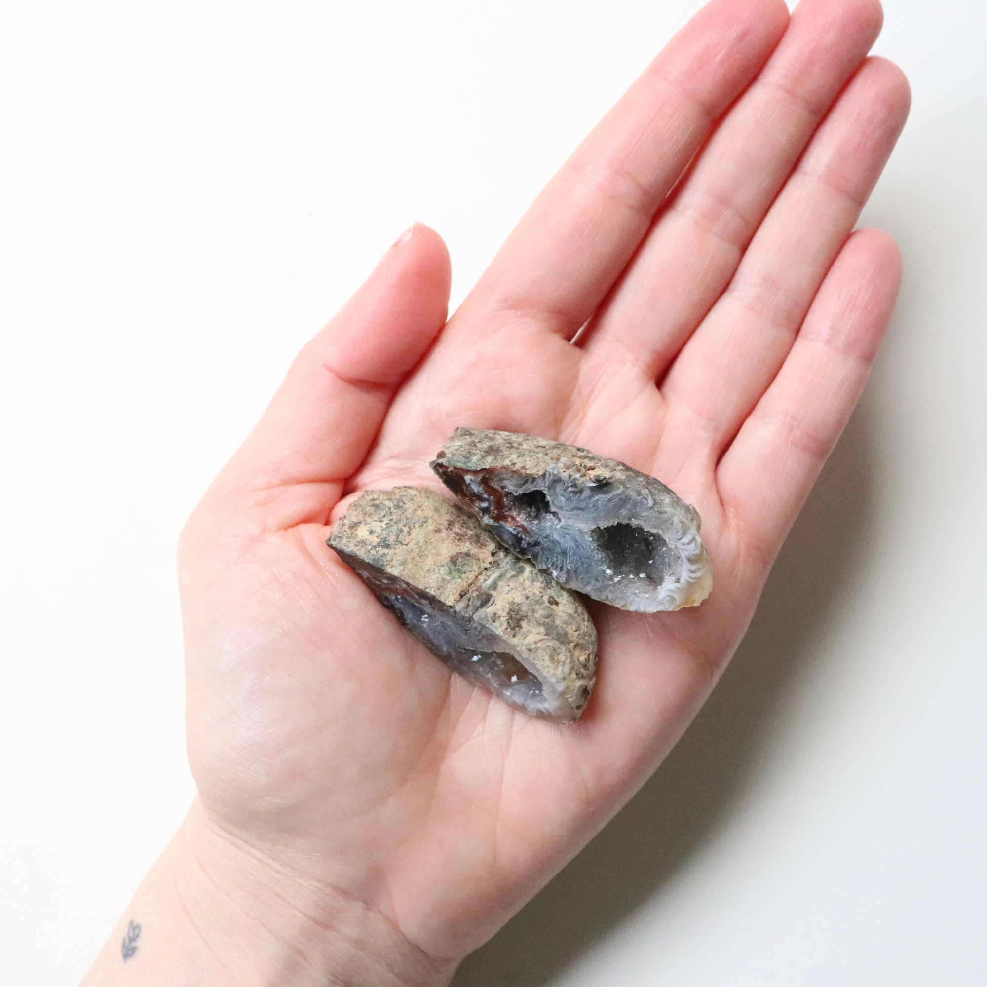 Agate Geode (46g) - Balance &amp; Stability