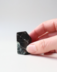 Rough Garnet 60g - Passion & Confidence