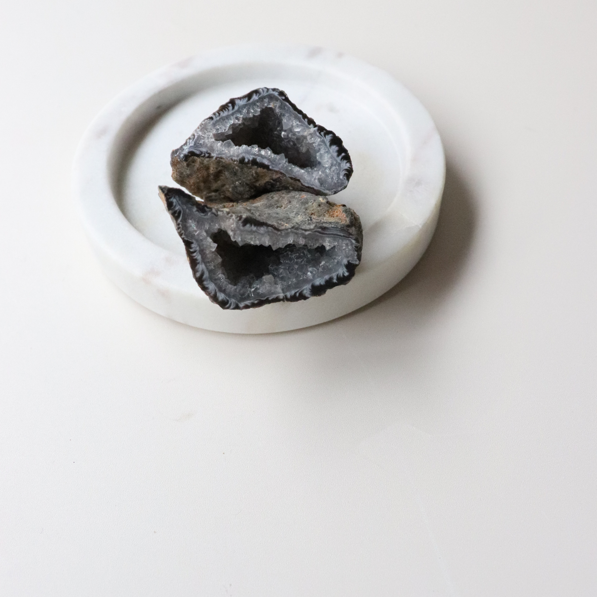 Agate Geode (63g) - Balance &amp; Stability