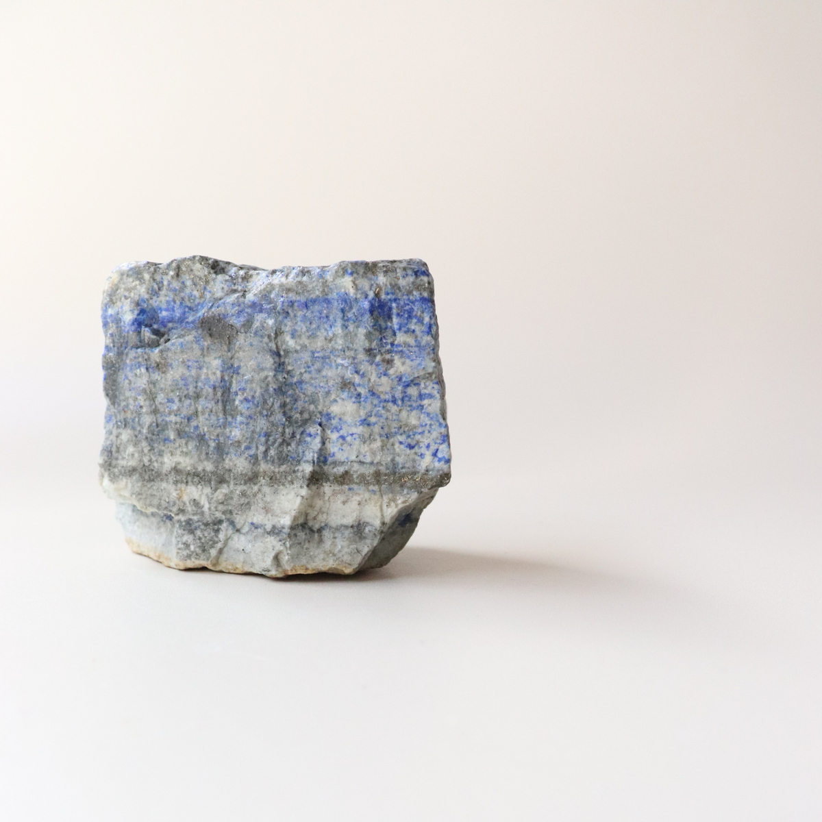 Rough Lapis Lazuli (305g | 5.3cm) - Wisdom &amp; Truth