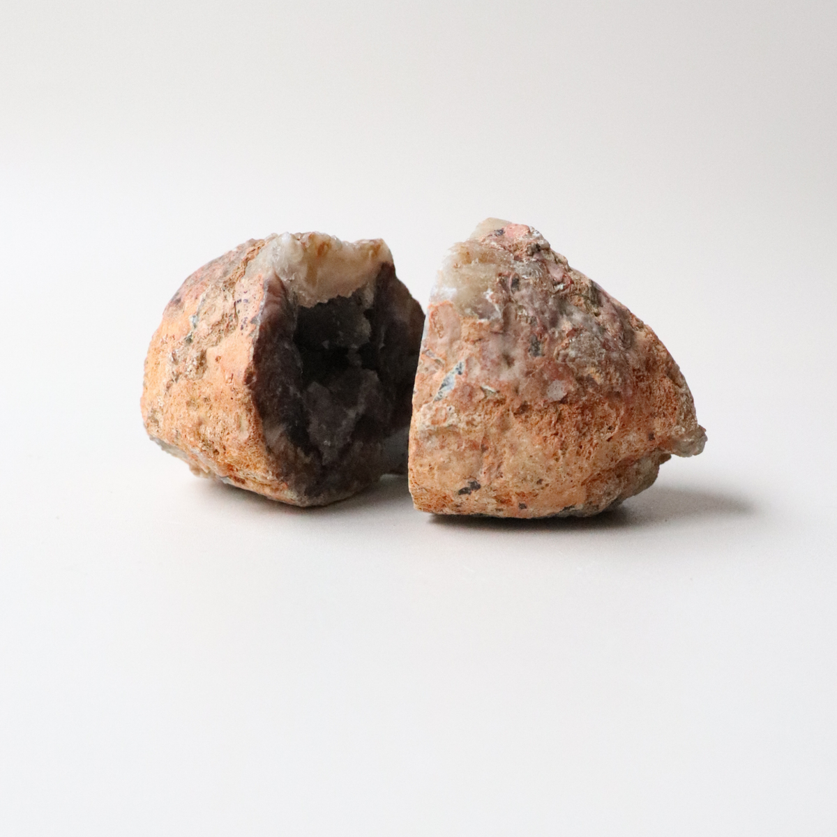Agate Geode 170g - Balance &amp; Stability